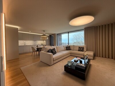 Sala do T4 no piso 2 do The Yard, Jardins da Arrabida